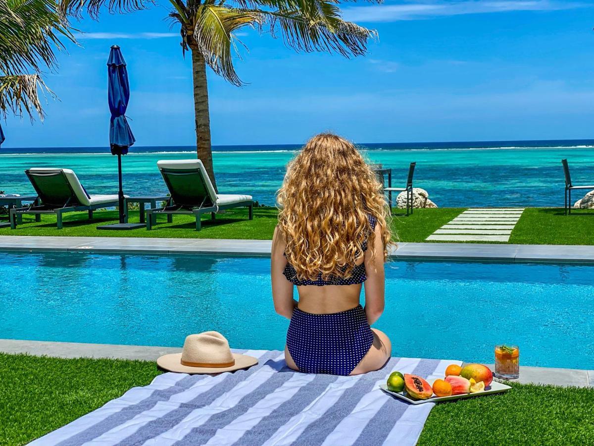 Black Urchin Boutique Resort Bodden Town Exterior foto